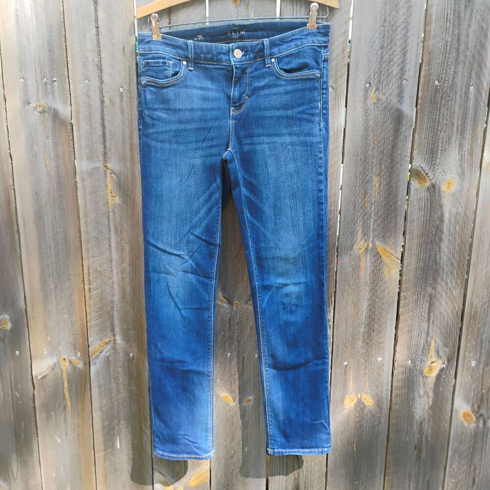 White House Black Market Womens Size 2L The Slim Crop Medium Wash Jeans Stretch